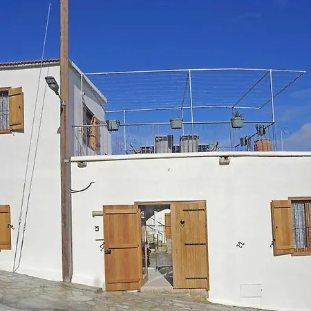 Luxury Traditional * Agios Theodoros